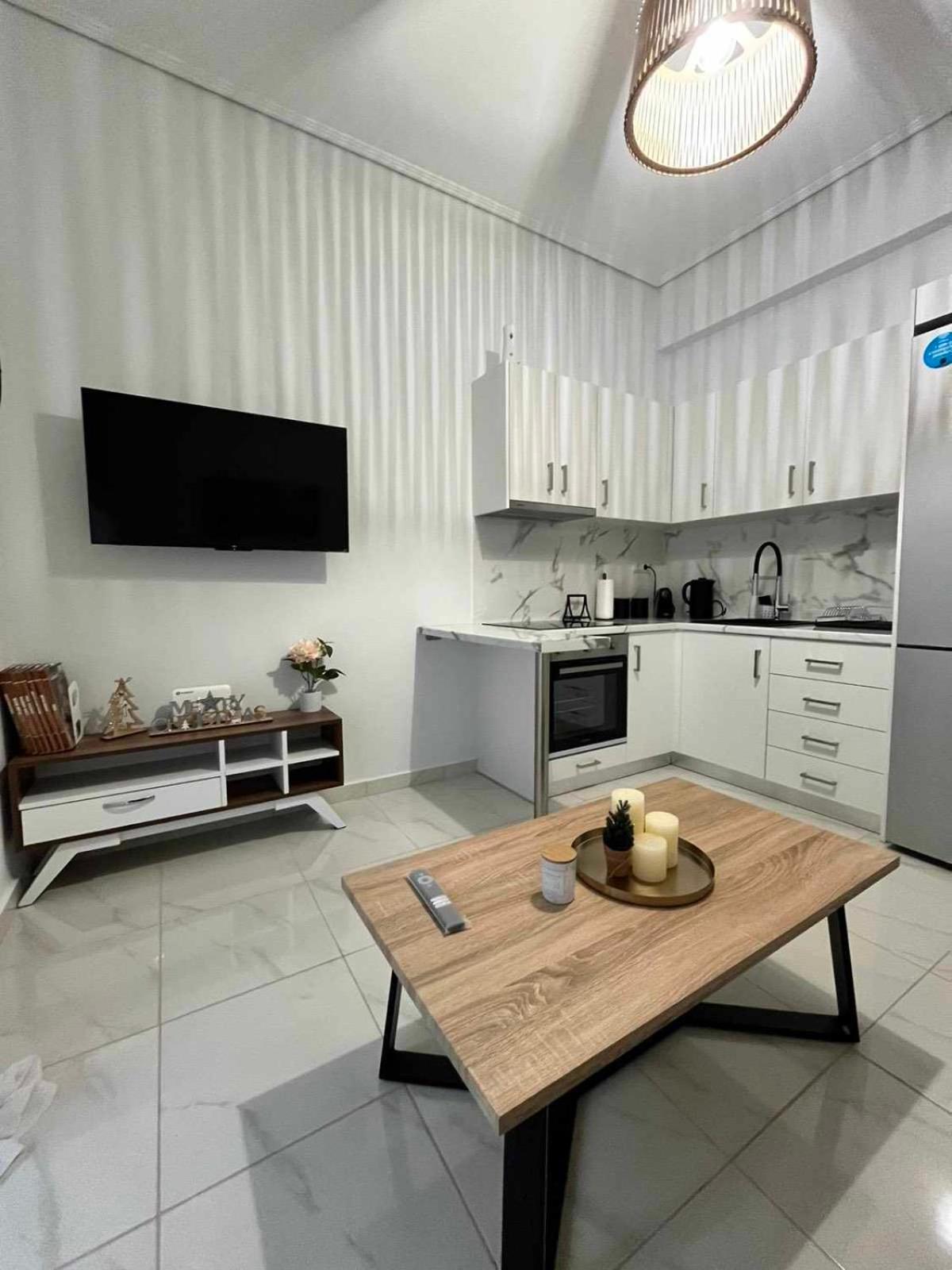 Elegant & Modern Apartment Near To Athens Riviera بيرايوس المظهر الخارجي الصورة